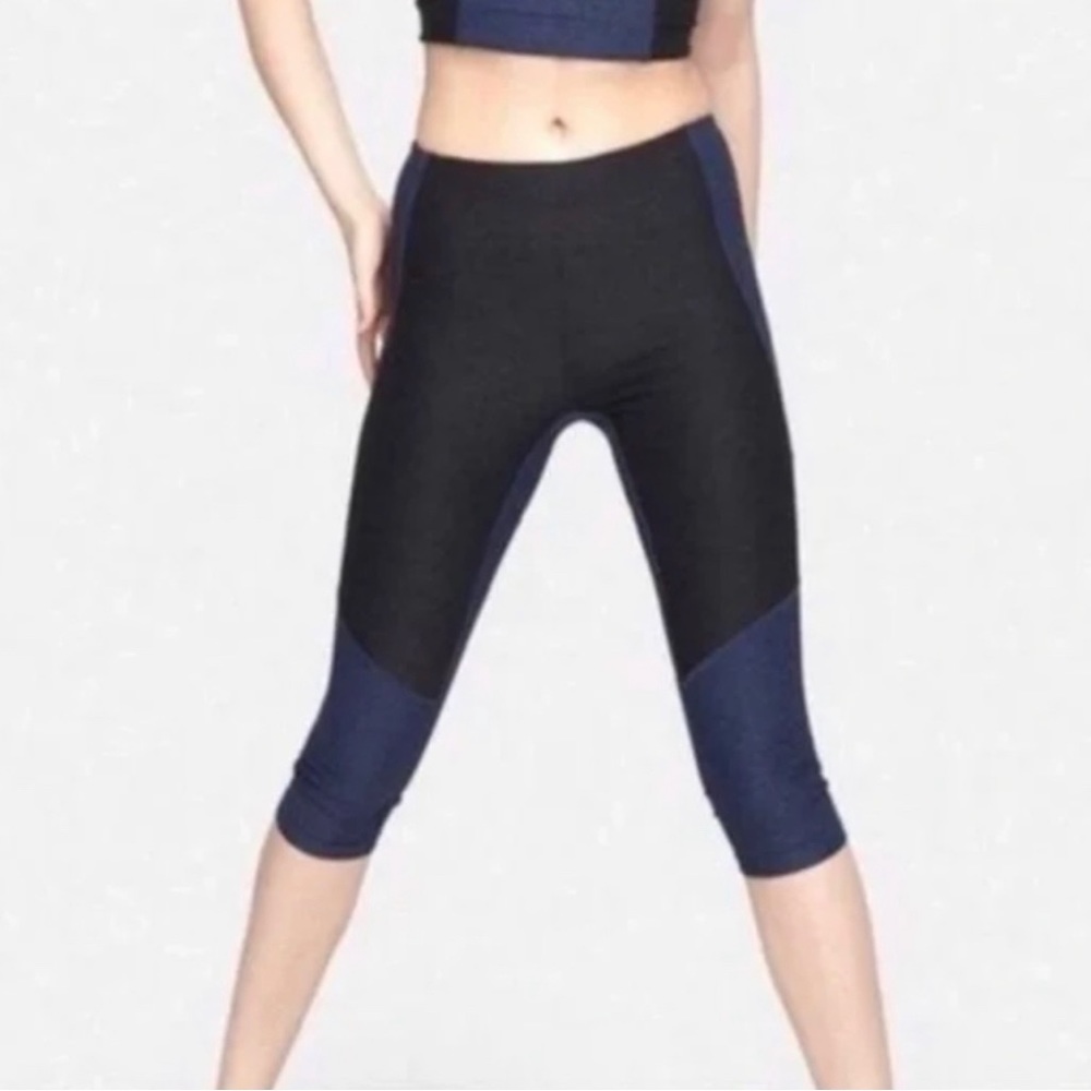 Outdoor Voices Color Block Two Tone Crop Leggings (Small)